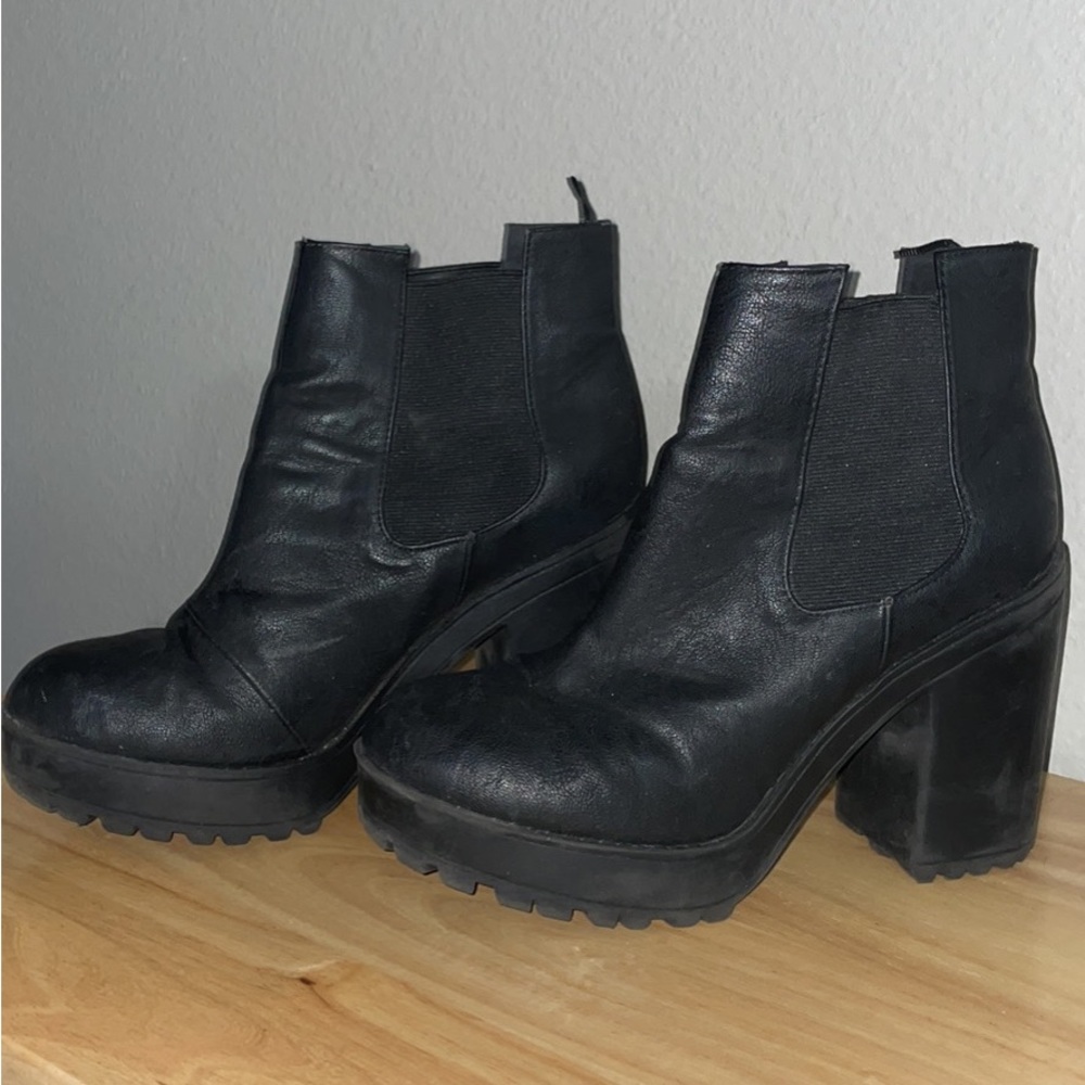 Women's Black Pull On Chunky Heel Ankle Boots Size 7